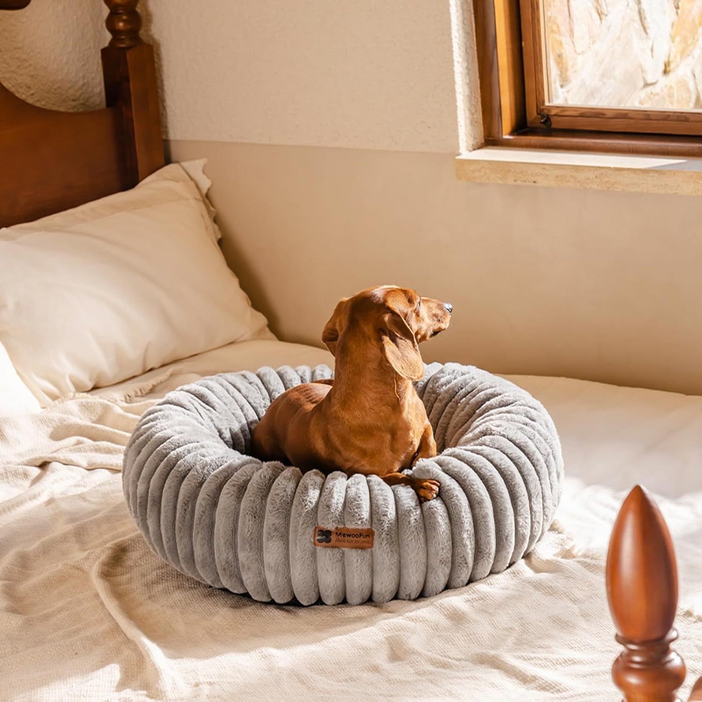 MEWOOFUN Donut Cat Bed - Washable Round Pet Bed For Indoor Cats & Kittens, Fluffy Non-Slip Calming Bed For Puppies, Grey